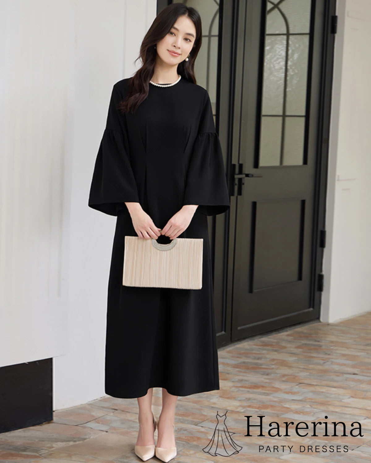体のラインをきれいに見せる フレアシルエットロングドレス｜上品